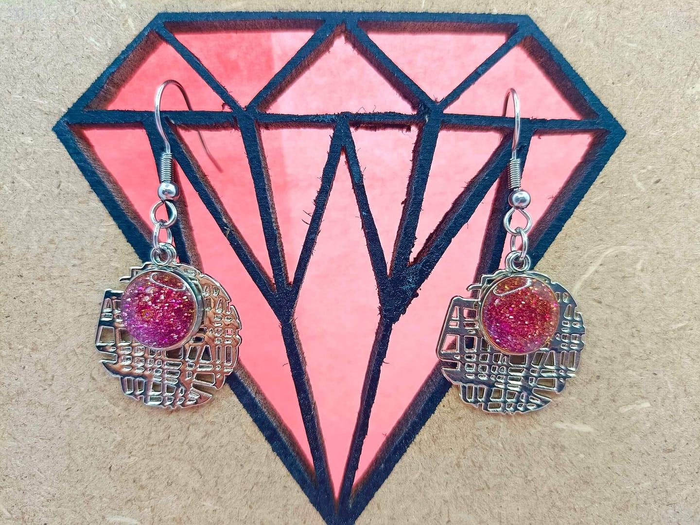 petites boucles pendantes rose