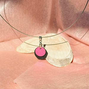 collier en acier inoxydable simple et élégant, élément d'une parure